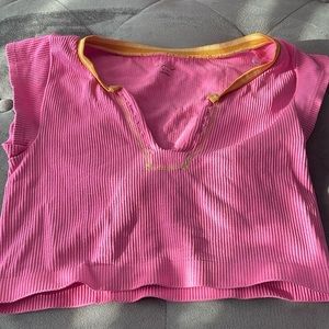 urban outfitters go for gold tee